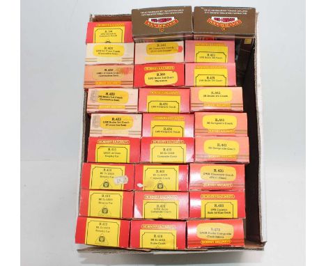 Large box of twenty-five Hornby bogie coaches: 9 x LNER including 4 sleeping cars; 2 x GWR; 3 x Southern; 4 x Coronation Scot