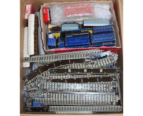 EDL17 Hornby Dublo 0-6-2 tank engine BR 69567, a few wagons, D1 island platform, 2 x level crossing &amp; a quantity of 3-rai