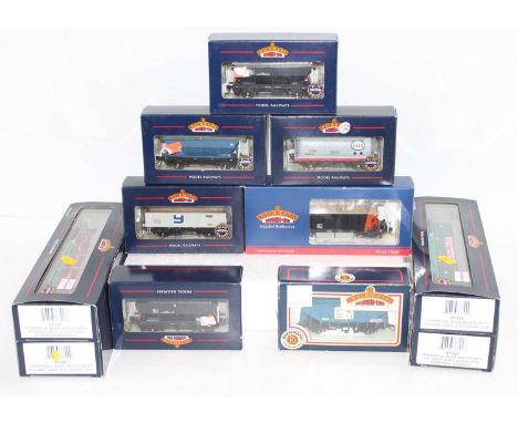 Collection of boxed Bachmann 00 Gauge Rolling Stock and Twin Packs, 9 examples to include Intermodal Bogie Wagon Set, 46 Tonn