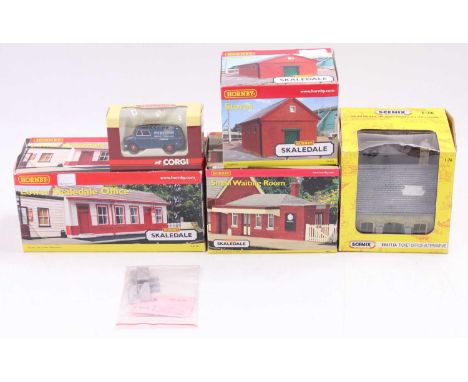 Four 00 gauge buildings: Skaledale: Stores; Lower Skaledale Office; Small Waiting Room; with Scenix Ticket Office and a Corgi