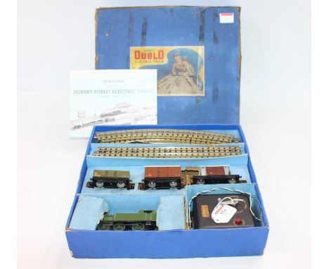EDG7 3-rail Hornby Dublo tank goods set, LNER 9596 green 0-6-2 loco, play-worn (P) 3 wagons (G), track, controller. Box base 