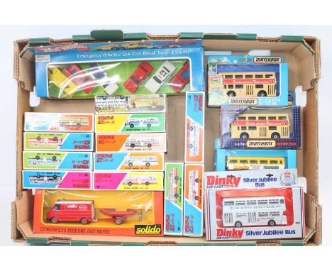 One tray of boxed mixed issue diecast to include, Hot Wheels blackwalls "Help Machines" gift set, 4x Matchbox Super Kings K15