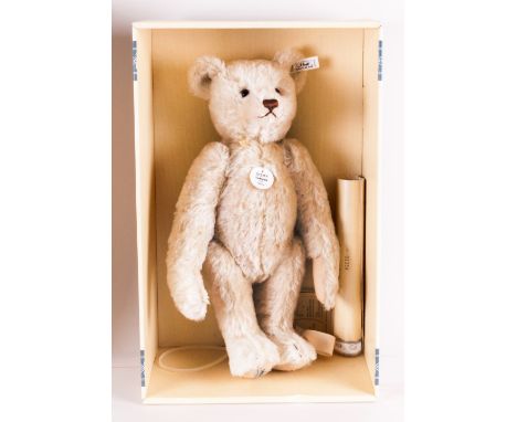 Steiff Limited Edition 1921 Classic Replica Teddy Bear Number 1354. Year 1996. Features Mohair material with growler, hand st