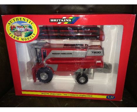 BRITAINS - MASSEY FERGUSON 7200 COMBINE (00054) SCALE 1:32