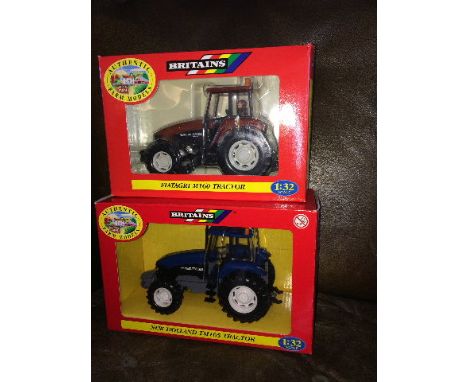 BRITAINS - NEW HOLLAND TM165 (40522) & BRITAINS - FIATAGRI M160 (9490) BOTH 1:32 SCALE