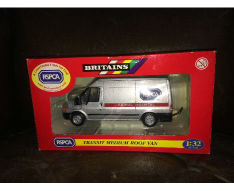 BRITAINS - TRANSIT MEDIUM ROOF VAN - RSPCA - SILVER (40097) 1:32 SCALE