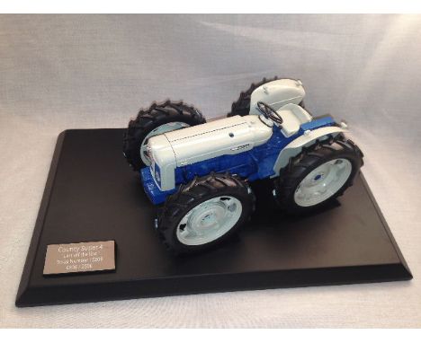 UNIVERSAL HOBBIES - FORDSON - COUNTY -  SUPER 4 "LAST OF THE LINE" 1:16 SCALE