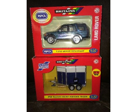 BRITAINS - LANDROVER DISCOVERY - RSPCA (40096) & BRITAINS - IFOR WILLIAMS HORSE BOX - BLUE (40711) BOTH 1:32 SCALE