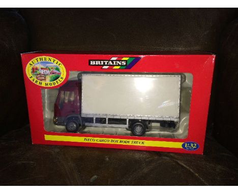 BRITAINS - IVECO CARGO LORRY (00046) 1:32 SCALE