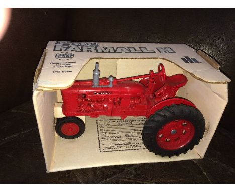 ERTL - FARMALL H (414) SCALE 1:16