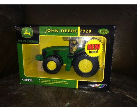 BRITAINS - JOHN DEERE 7920 (15525) SCALE 1:32