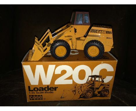 NZG - CASE W20C LOADER (214) (NO EXHAUST) SCALE 1:35