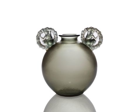 ‡ RENÉ LALIQUE (FRENCH 1860-1945) RONSARD VASE, NO. 982 designed 1926 grey intaglio R. LALIQUE(21.5 cm. (8 1/2 in.) high)Foot