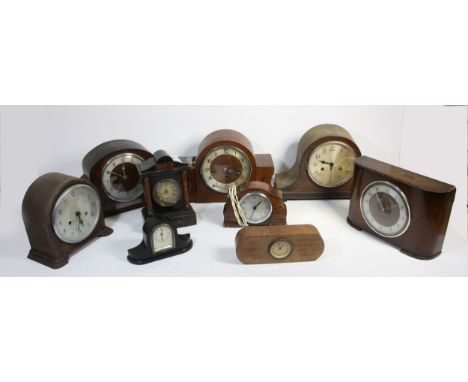 A collection of clocks to include, oak cased mantle clocks, a Goblin Electric clock and other mantle clocks (2) 