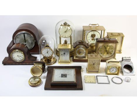 A Kundo brass electronic mantle clock, a German brass 400 day anniversary mantle clock, an Art Deco desk calendar clock and o