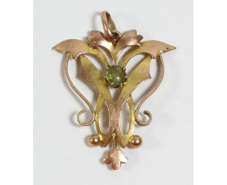 An Art Nouveau 9ct rose gold and peridot pendant, 25mm, 1.1gm 