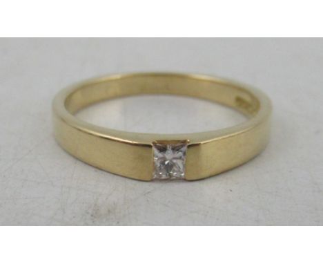 A modern 18ct gold solitaire diamond ring, weight 3.4g, diamond approximately 0.14ct, colour G/H, clarity VS1/VS2&nbsp;