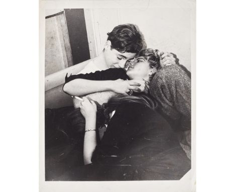 FELLIG, ARTHUR "WEEGEE"YOUNG LOVE 1950s or 1960s, silver gelatin print, with stamp to reverse: "Please credit Weegee from Pho