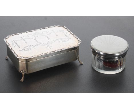 Silver jewellery/trinket box, the hinged cover decorated with harebell swags and garlands around an oval cartouche, enclosing