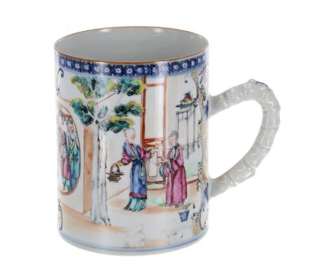 Chinese export famille rose porcelain tankard, painted with scenes of figures in typical palette on a gilt scroll decorated g