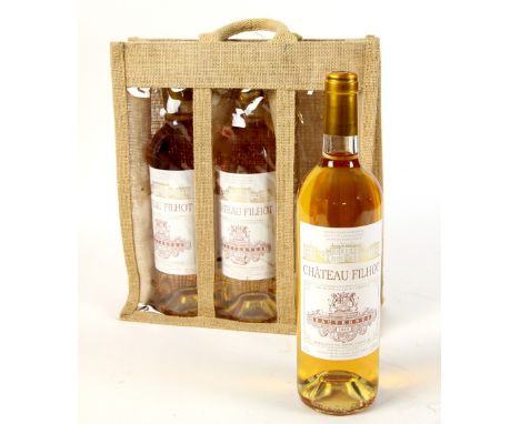 3 bottles of Sauternes Wine, Chateau Filhot, 2009 vintage, in presentation bag (3)