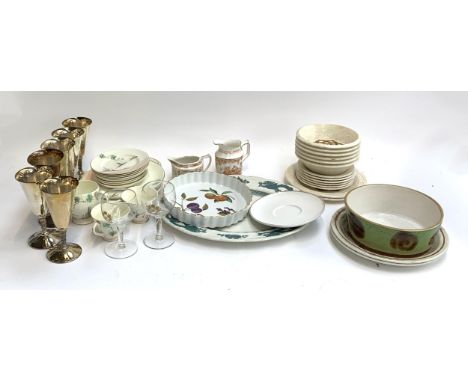 A mixed lot of ceramics to include Royal Doulton 'The Coppice' teawares; Booths transferware meatplate; Royal Worcester 'Eves