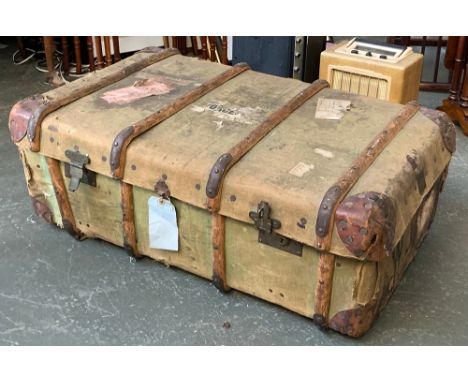 A vintage wood banded travel trunk (af) 88cmW 