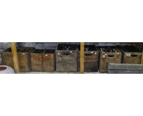 6 Vintage pine ginger beer and Canada Dry crates, and various bottles 