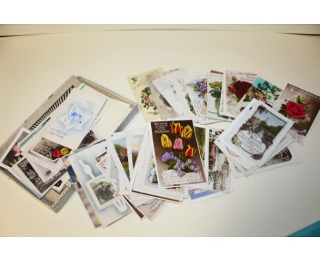 A QUANTITY OF VINTAGE AND ANTIQUE POSTCARDS ETC. 