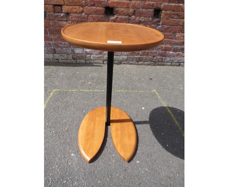 A MODERN LAMP TABLE