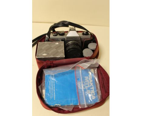 A VINTAGE PRAKTICA MTL 5 CAMERA AND ACCESSORIES