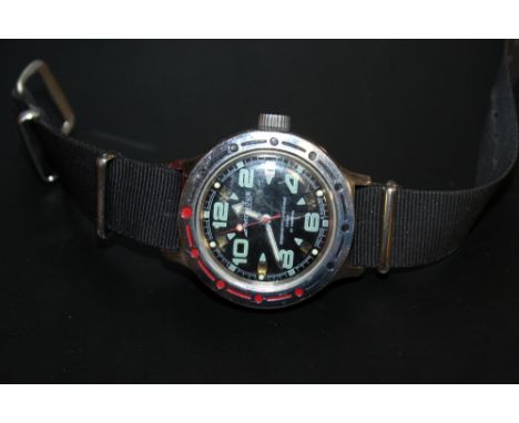 A VINTAGE RUSSIAN AUTOMATIC DIVERS WRISTWATCH 