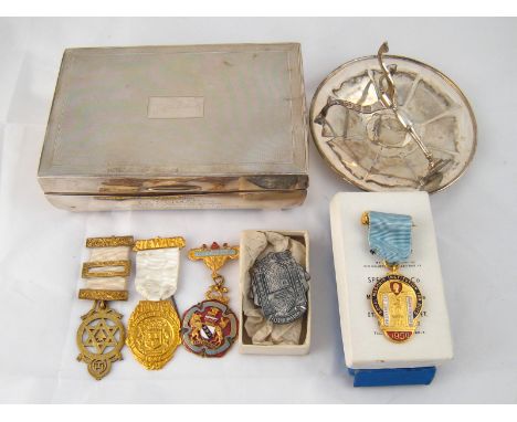 Five masonic jewels, a silver tazza on tripod mount, 12cm. across, and a silver cigarette box, 16x11x5cm. high, both AF. 