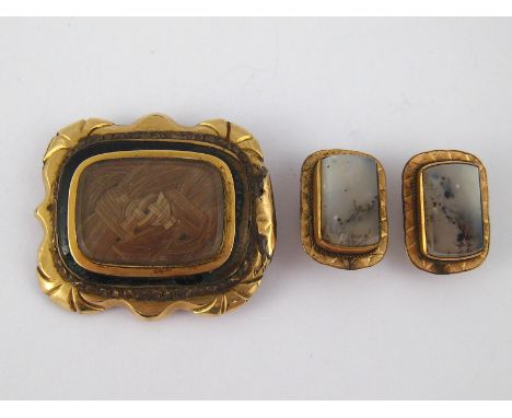 A mixed lot comprising a pair of antique moss agate cufflinks and a high carat gold cased mourning brooch (A/F).
