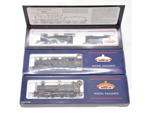 Bachmann OO gauge model railway steam locomotives, three including ref. 31-825 GWR 2-6-0 4300 class no. 4318; ref. 32-003 GWR
