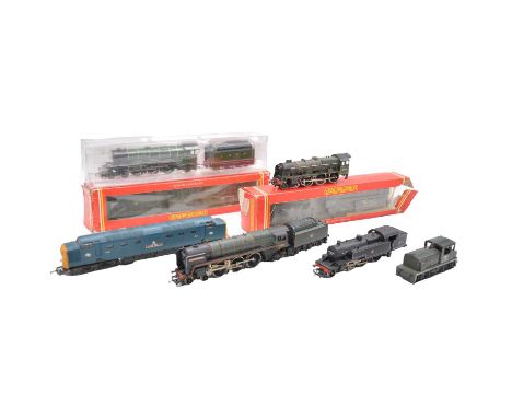 OO gauge model railway locomotives, eight including Hornby ref. R330 BR 2-10-0 class 9F no. 92207, boxed; ref. R221 BR 4-6-2 