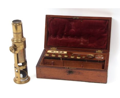 Mid-19th century rosewood cased lacquered brass drum microscope of typical form with screw adjusting tube (thread a/f) with s