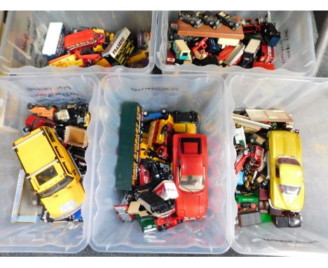 ERTL Corgi Maisto and other die cast vintage and sports motor cars, buses, and vintage trucks, various scales, unboxed. (a qu