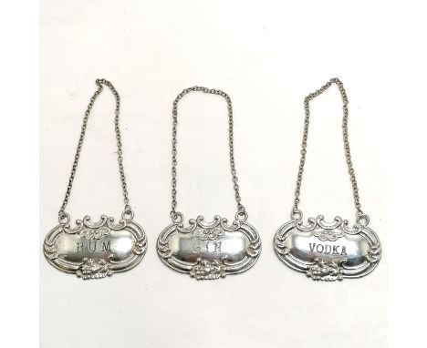 3 x sterling silver decanter labels ~ Vodka, gin &amp; rum - 5cm across &amp; 25g total weight (3)