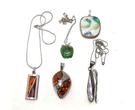 4 x silver mounted pendants inc amber, green hardstone &amp; shell (on 56cm chain) t/w chinese porcelain panel pendant - tota