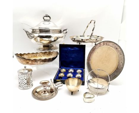 Qty of silver plated wares inc large 2 handle tureen with ladle (37cm across &amp; has dents), Walker &amp; Hall hinged lidde