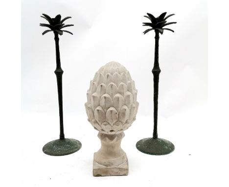 Pair of contemporary cast bronze candlesticks of palm tree design (43cm) t/w decorative pineapple finial