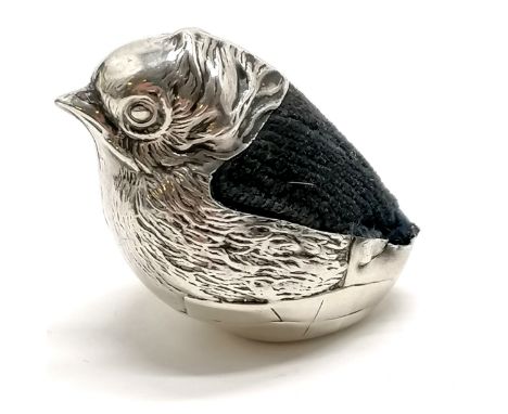 Sampson Mordan &amp; Co Ltd antique Chester silver bird / chick pin cushion - 3.5cm high &amp; 13g total weight ~ has splits