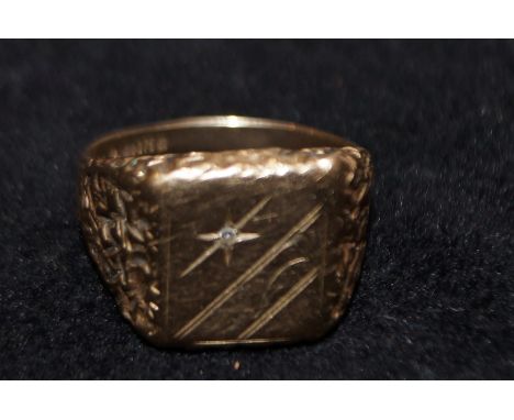 9ct gold gents ring 5.3 grams Size Q