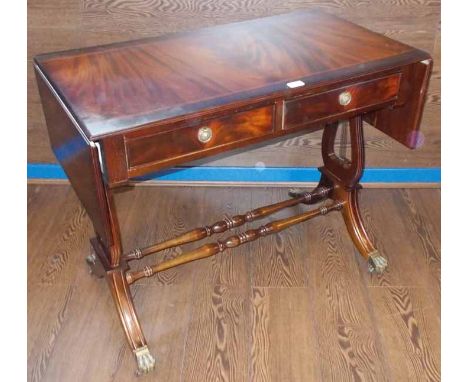 REPRODUCTION MAHOGANY SOFA TABLE