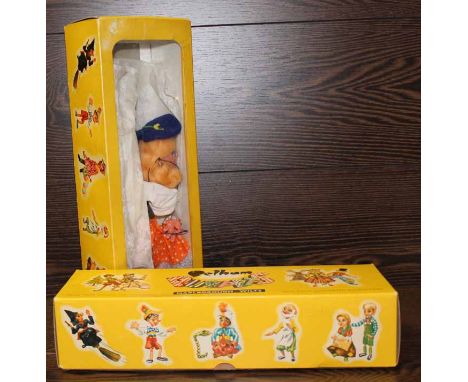PELHAM PUPPET " MARLBOROUGH WILTZ "
and one other