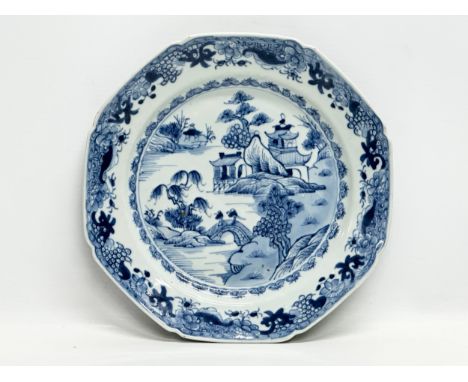 Qianlong Period (1735-1796/99) an 18th Century Chinese blue and white willow pattern, octagon form plate. 22x22cm.