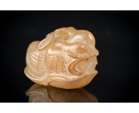  A jade carving depicting two ducks China, 19th century . Cm 3,50 x 5,20. 