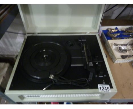 Crosley tabletop record player with USB power supply, working. Not available for in-house P&amp;P