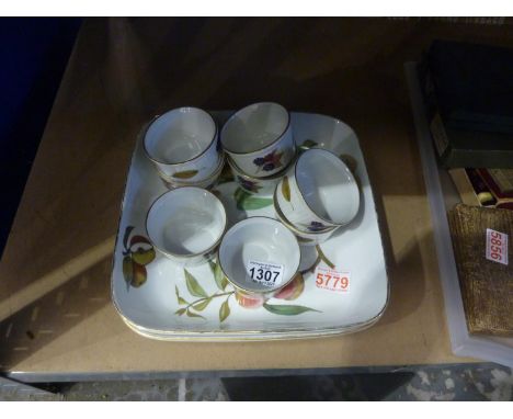 Eight Royal Worcester ramekins and two large square dishes. Not available for in-house P&amp;P 